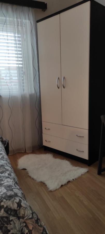 Apartments M&R Spadina Водице Екстер'єр фото
